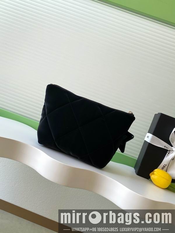 Chanel Bags AP4847 15.6x26x9cm XZ