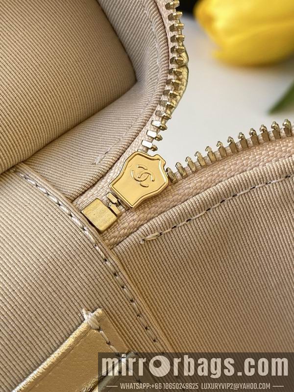 Chanel Bags AP5020 17x19.5x5cm XZ3