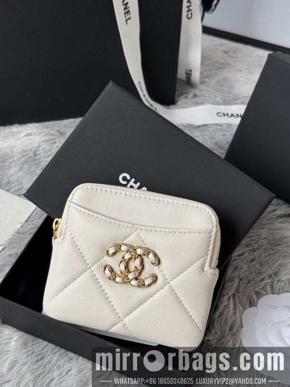 Chanel Bags AP2136 11X9.5X1.5cm YG 10