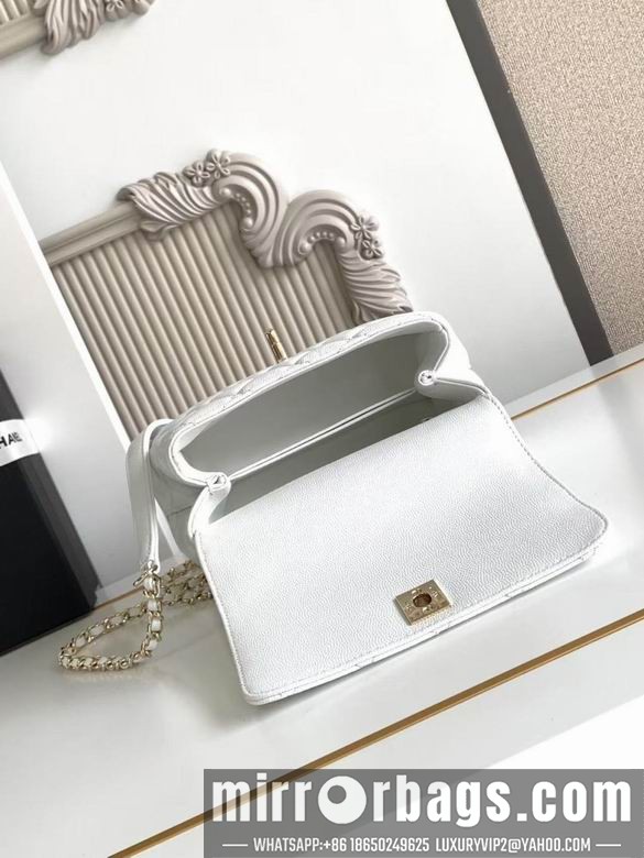 Chanel Bags 2215 19CM XZ4