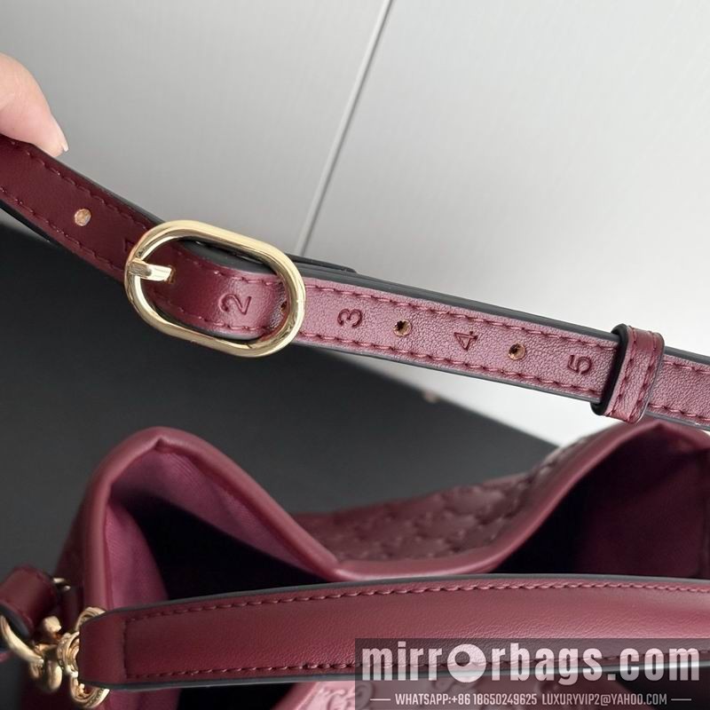 1:1 Gucci Bags 815118 19x18x11cm DF 3色