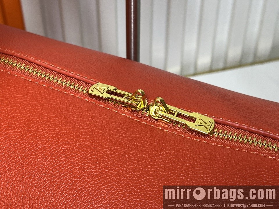 1:1 Louis Vuitton Bags M13668 40x20x25cm ss4