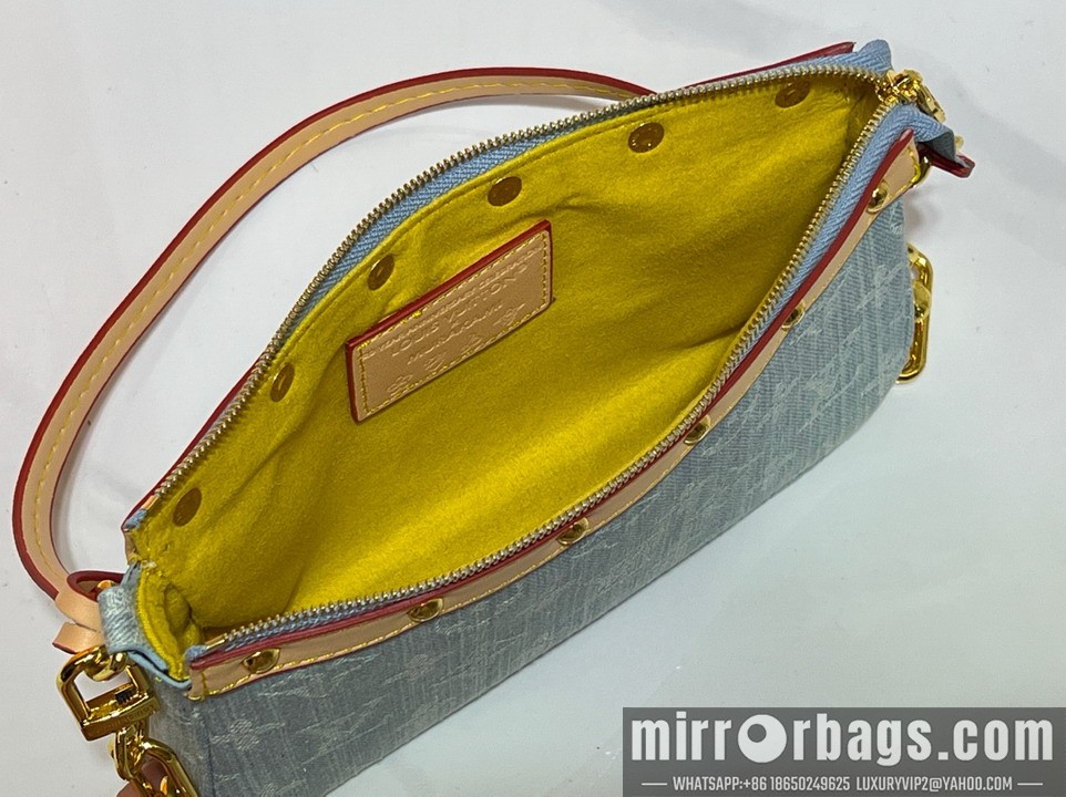 1:1 Louis Vuitton Bags Pochette Acc M13404 22x13x4cm ss4