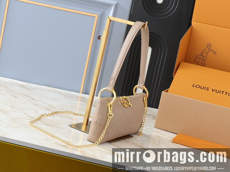 1:1 Louis Vuitton Bags Sevres M12174 25x13x5cm ss3