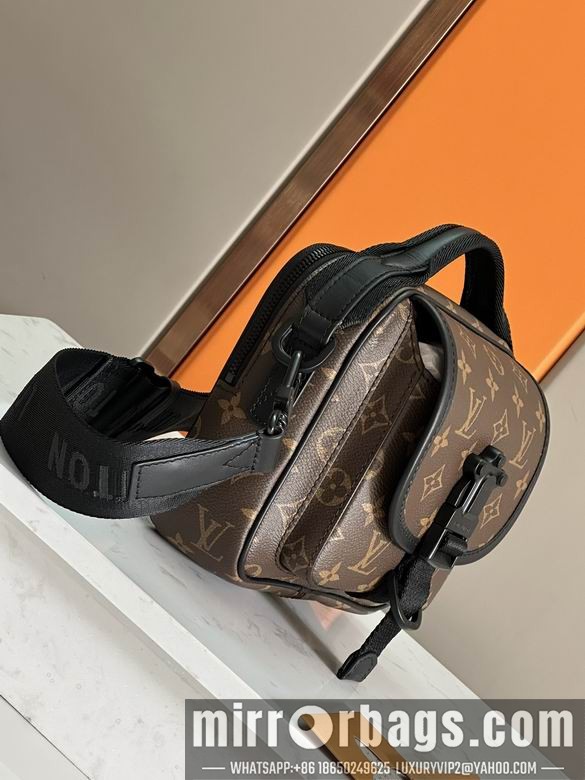 1:1 Louis Vuitton Bags Quest 46973 18X18X10cm WP