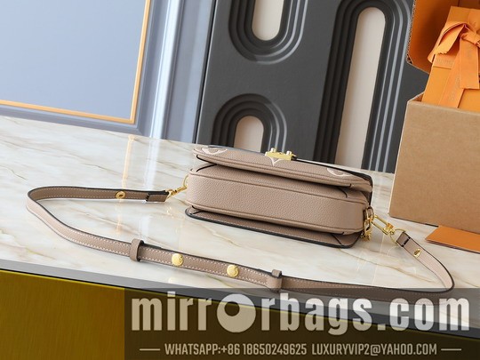 1:1 Louis Vuitton Bags Métis M46279 21.5x13.5x6cm ss8