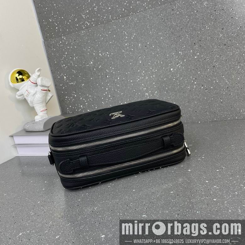 1:1 Louis Vuitton Bags 126-3 25X15X10cm WP 2colour