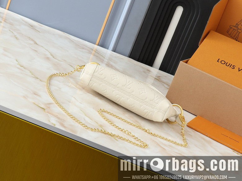 1:1 Louis Vuitton Bags Sevres M12174 25x13x5cm ss4