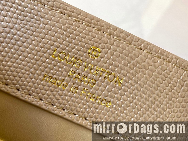 1:1 Louis Vuitton Bags Cap M99527 21x14x8cm ss3