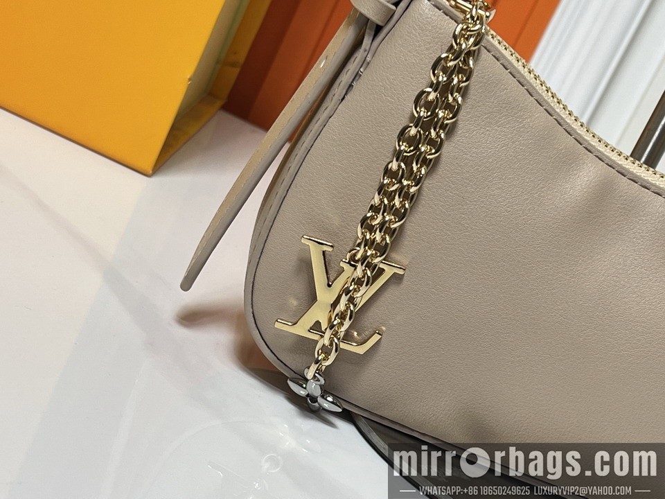 1:1 Louis Vuitton Bags Liv chette 25784 23x10x4cm ss2