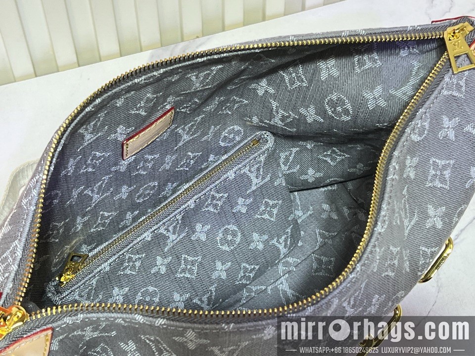 1:1 Louis Vuitton Bags Coussin M12068 38x33x10cm ss2