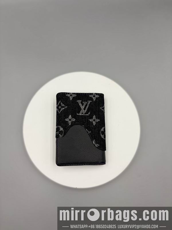 1:1 Louis Vuitton Bags M81015 8x11x1cm ZC 2色