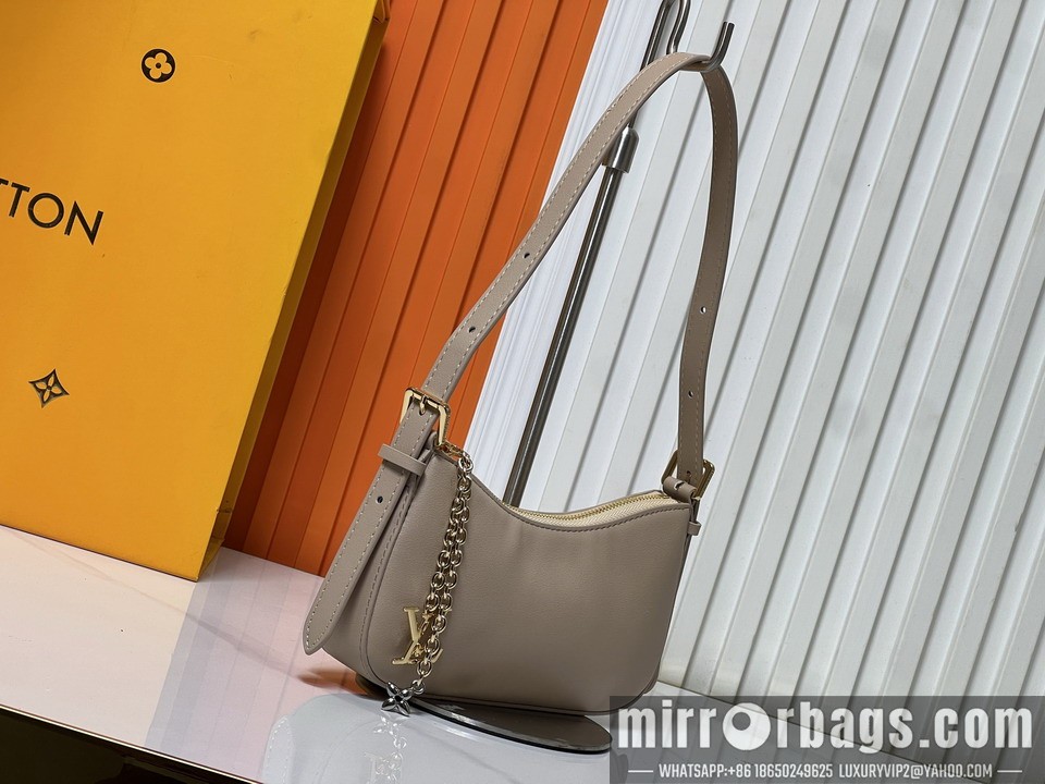 1:1 Louis Vuitton Bags Liv chette 25784 23x10x4cm ss2