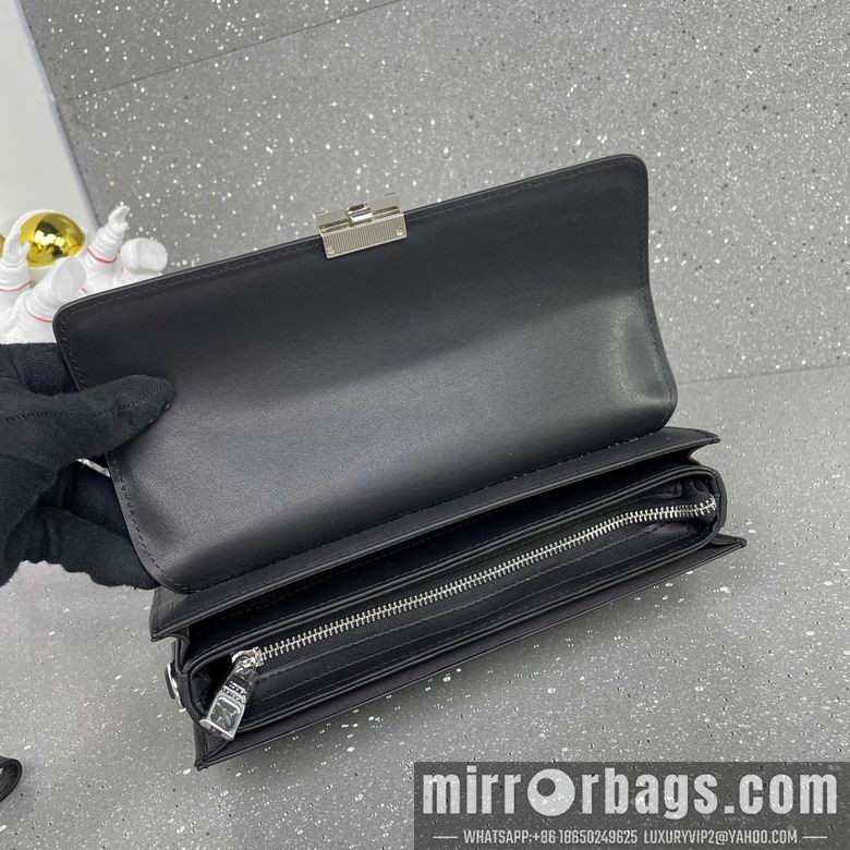 1:1 Louis Vuitton Bags 028-4 26X17X6cm WP