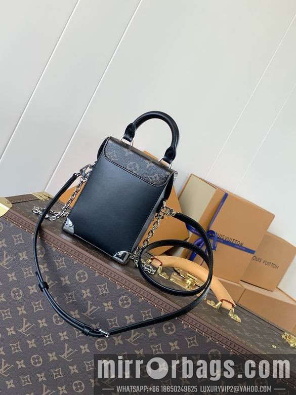 1:1 Louis Vuitton Bags M12362 17.6X6X12.5cm WP