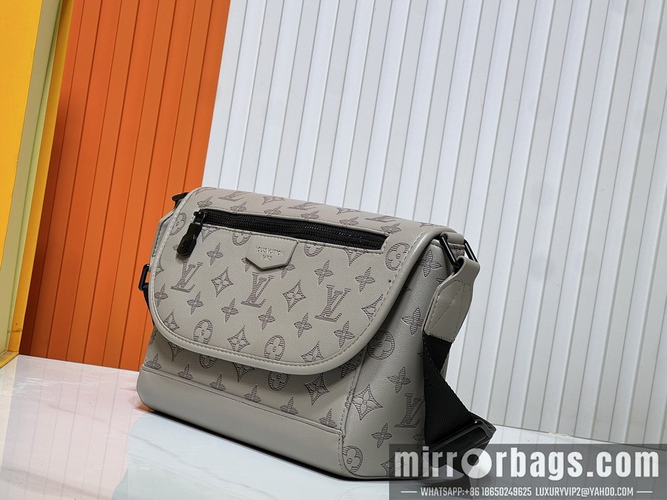 1:1 Louis Vuitton Bags Pulse M14116 26.6x17x11cm ss