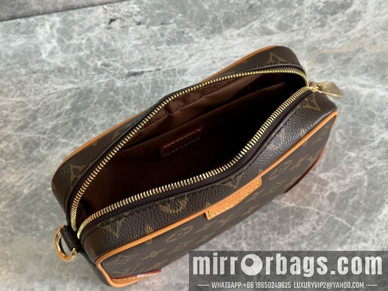 1:1 Louis Vuitton Bags M14058 13X6.5X20cm WP
