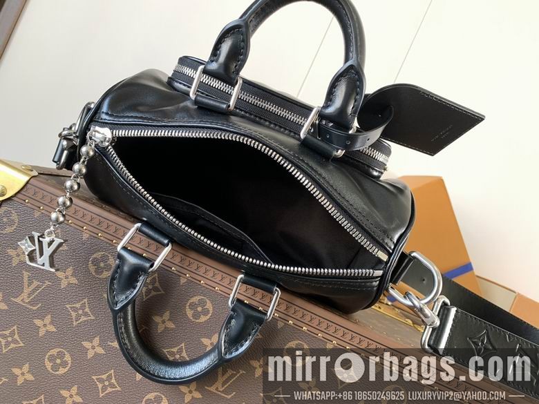 1:1 Louis Vuitton Bags M13988 15X11X25cm WP