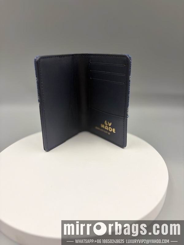 1:1 Louis Vuitton Bags M81015 8x11x1cm ZC 2色