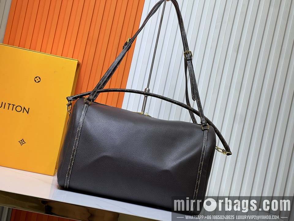 1:1 Louis Vuitton Bags M13668 40x20x25cm ss2