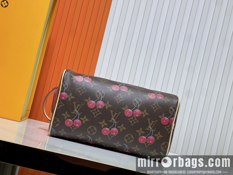 1:1 Louis Vuitton Bags Dopp Kit M47528 28x15x16.5cm ss1