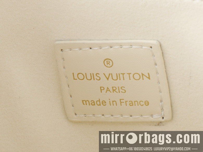 1:1 Louis Vuitton Bags Sevres M12174 25x13x5cm ss4