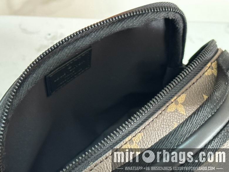 1:1 Louis Vuitton Bags Quest 46973 18X18X10cm WP