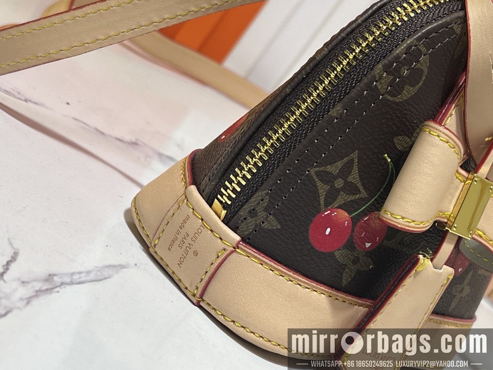 1:1 Louis Vuitton Bags M82717 18x12x8cm ss3