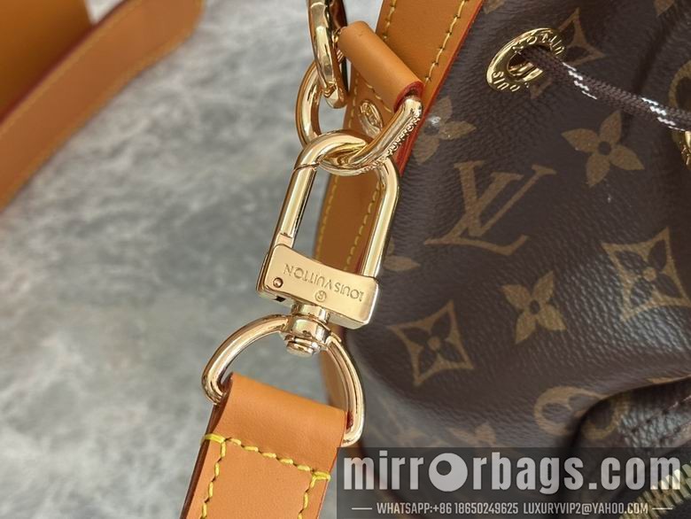 1:1 Louis Vuitton Bags M14017 24X16X22cm WP