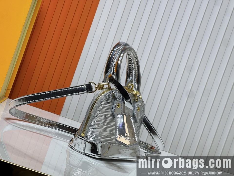 1:1 Louis Vuitton Bags M82717 18x12x8cm ss6