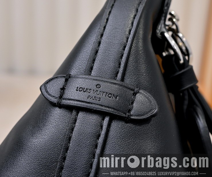 1:1 Louis Vuitton Bags M13014 26x17x10cm ss