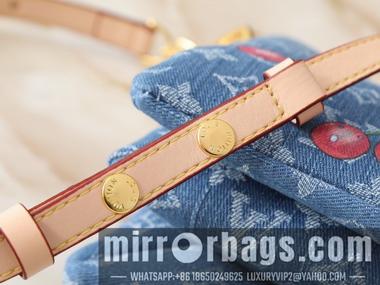 1:1 Louis Vuitton Bags Coussin M14978 26x20x12cm ss