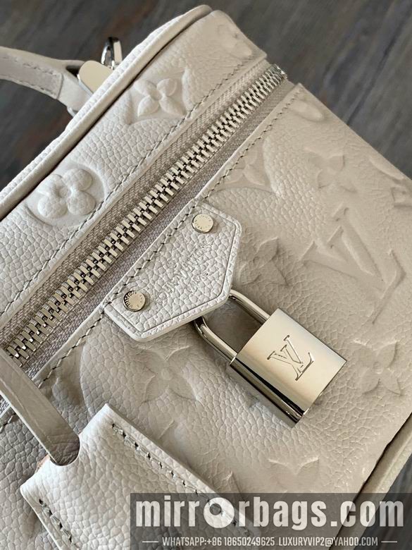 1:1 Louis Vuitton Bags M13593 11.5X6.5X19cm WP