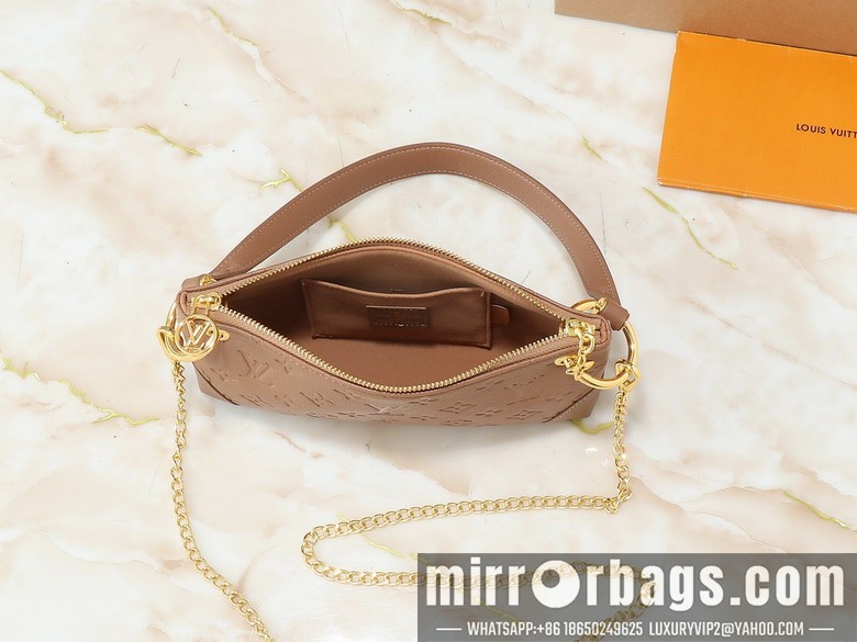 1:1 Louis Vuitton Bags Sevres M12174 25x13x5cm ss5