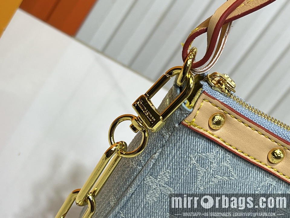 1:1 Louis Vuitton Bags Pochette Acc M13404 22x13x4cm ss4