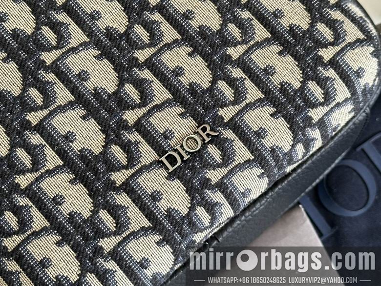 1:1 Louis Vuitton Bags 93915 17X26X8cm WP 2colour