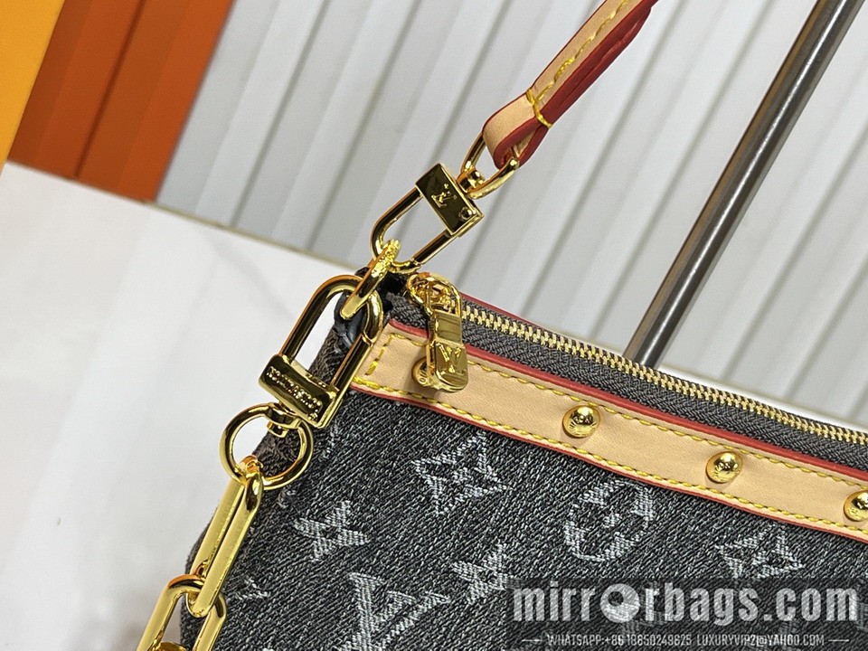 1:1 Louis Vuitton Bags Pochette Acc M13404 22x13x4cm ss3