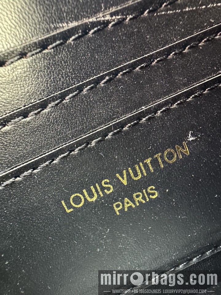 1:1 Louis Vuitton Bags Chain M14564 11.5x4x20cm ss