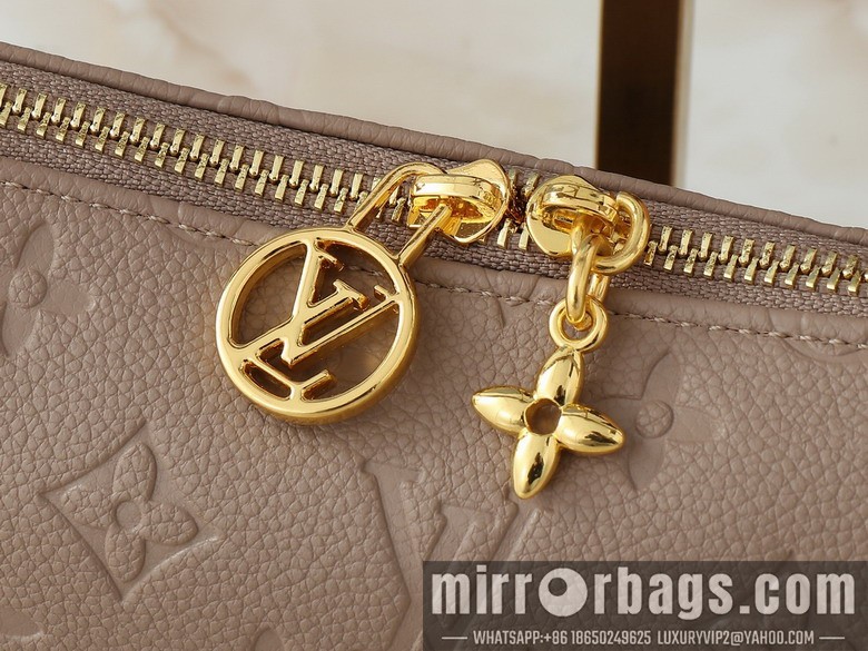 1:1 Louis Vuitton Bags Sevres M12174 25x13x5cm ss3