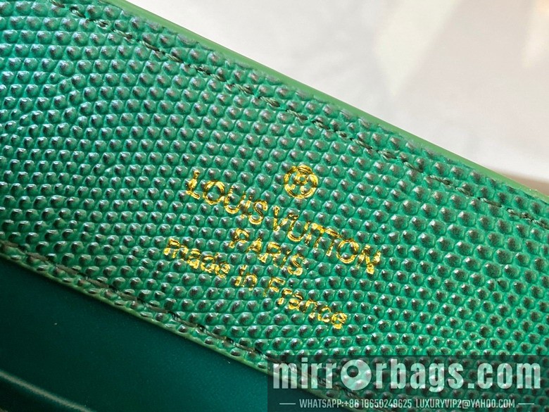 1:1 Louis Vuitton Bags Cap M99527 21x14x8cm ss4