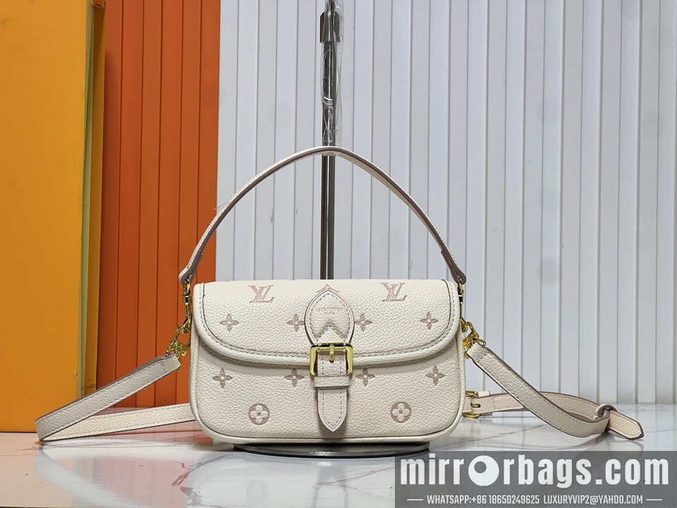 1:1 Louis Vuitton Bags Diane M13642 19x10.5x6cm ss
