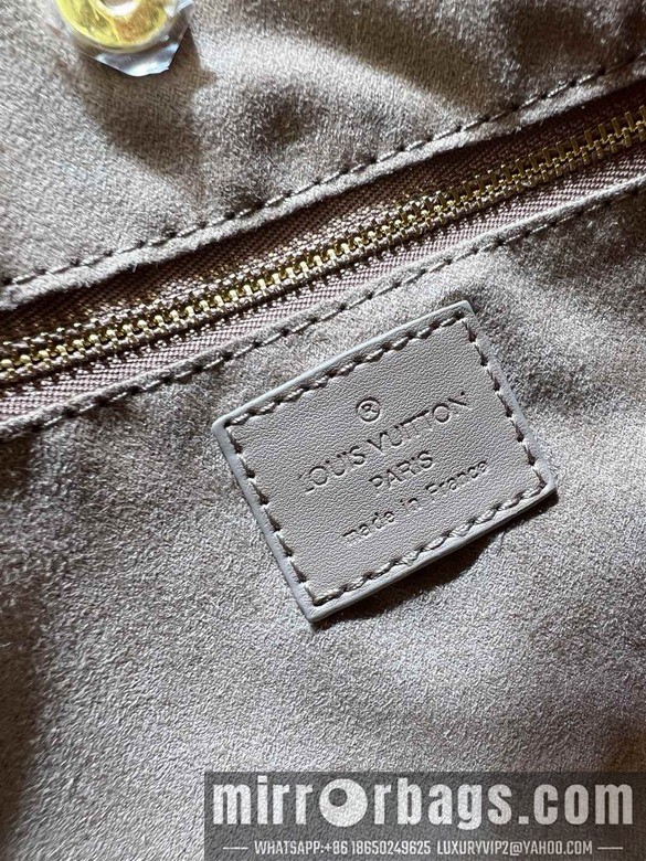 1:1 Louis Vuitton Bags M13014 26x17x10cm ss