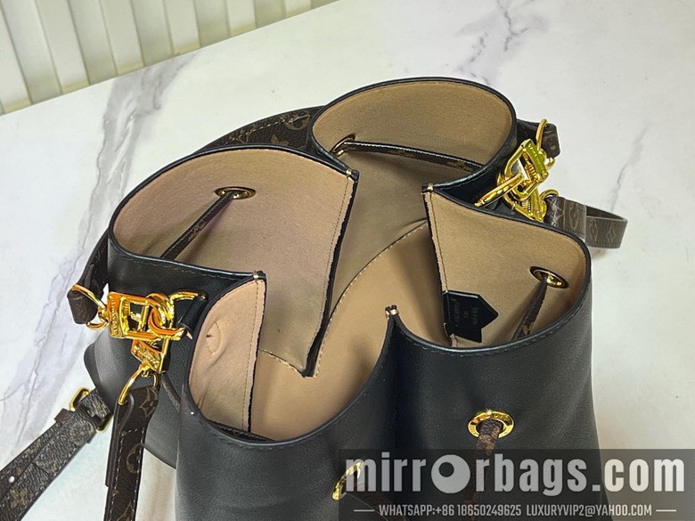 1:1 Louis Vuitton Bags Bloom M13843 16x21x21cm ss