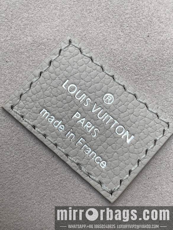 1:1 Louis Vuitton Bags M13593 11.5X6.5X19cm WP