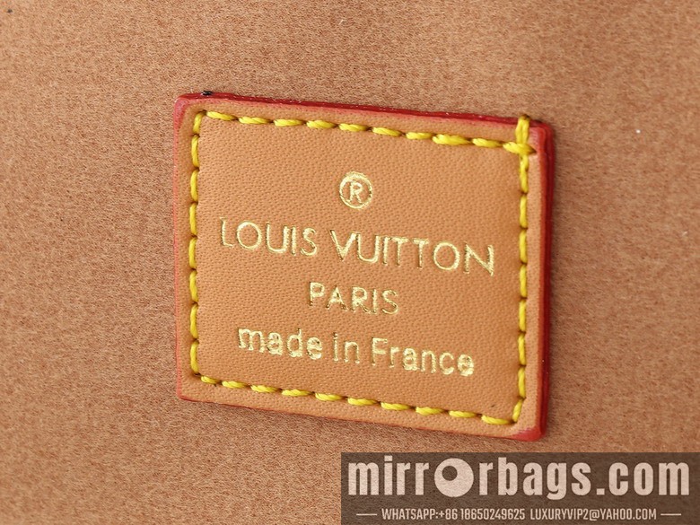 1:1 Louis Vuitton Bags Sevres M12174 25x13x5cm ss6