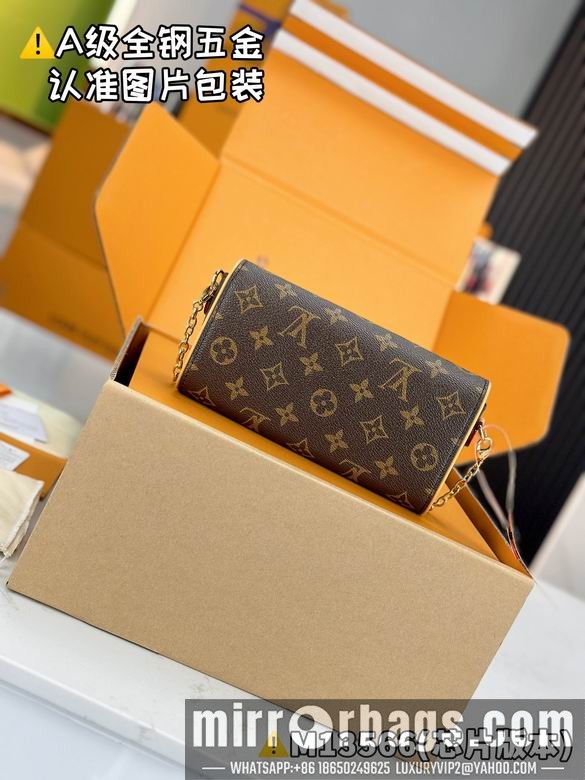1:1 Louis Vuitton Bags M13566 11X6X20.5cm WP