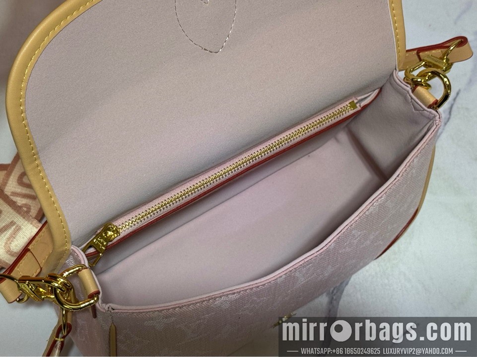 1:1 Louis Vuitton Bags Diane M45985 25x9x15cm ss2