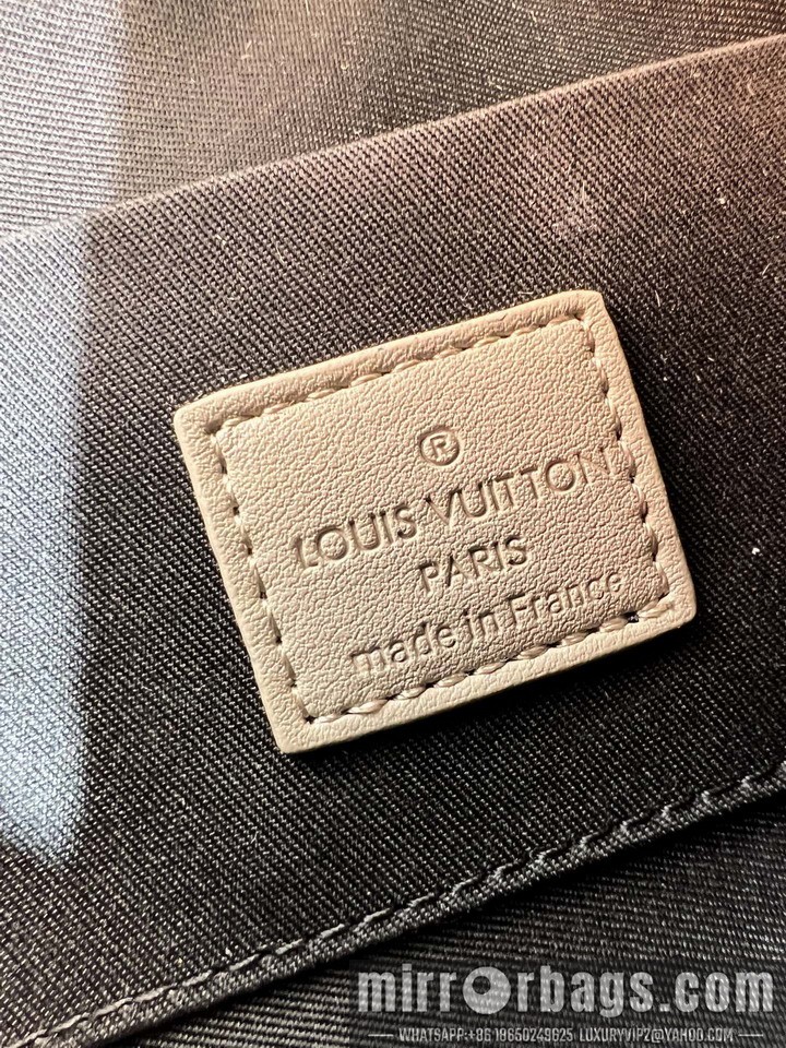1:1 Louis Vuitton Bags Pulse M14116 16x5x22.5cm ss