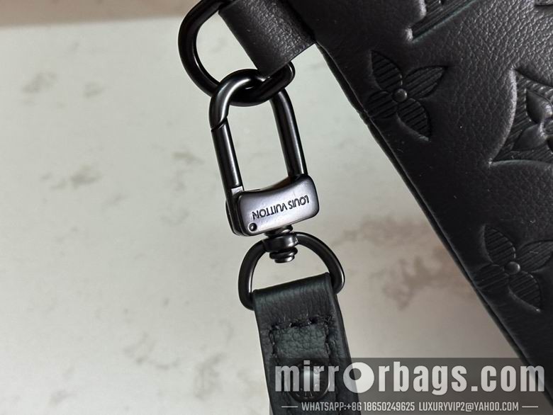 1:1 Louis Vuitton Bags M81570 30X21.5X1cm WP