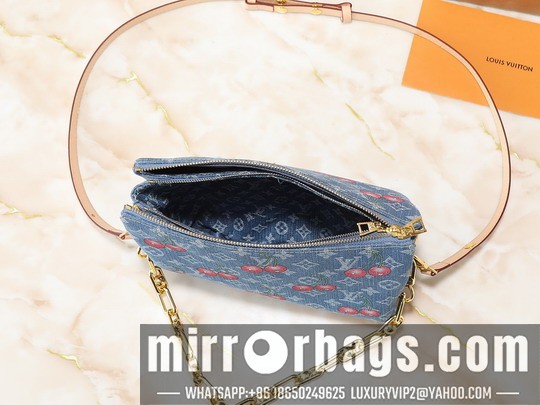 1:1 Louis Vuitton Bags Coussin M14978 26x20x12cm ss